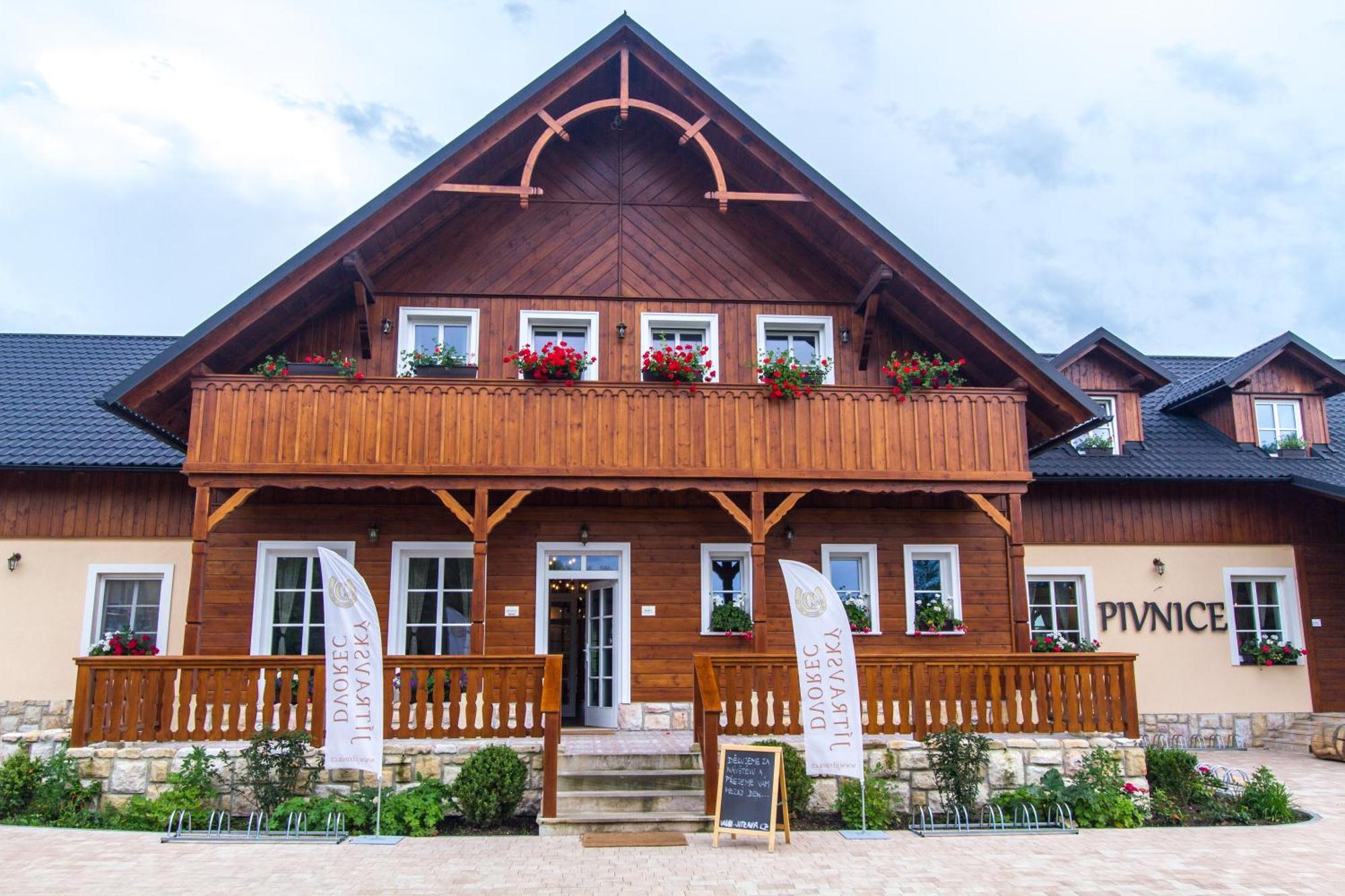 Apartmany Nad Stajemi - Jitravsky Dvorec Ринольтице Экстерьер фото